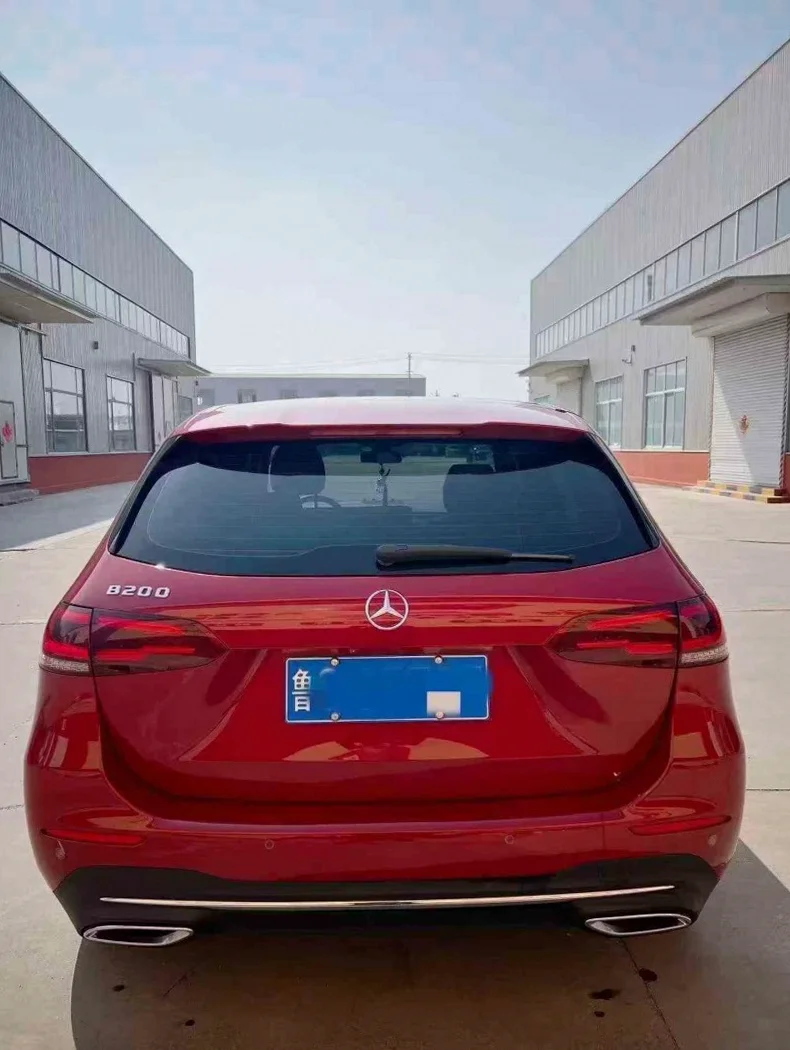 奔驰B 后面外观二