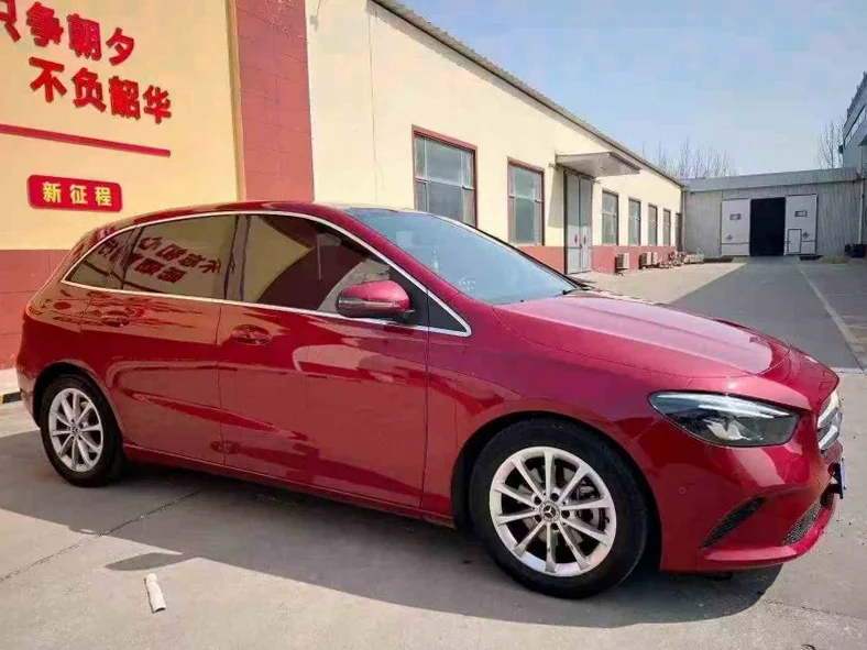 奔驰B 正面外观三