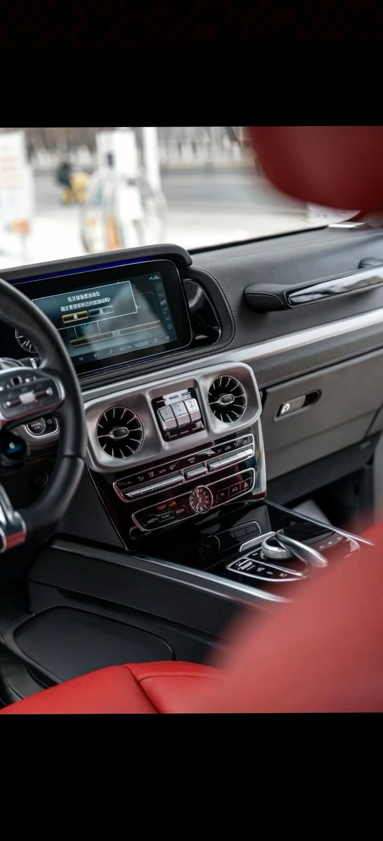 奔驰G 内饰前排