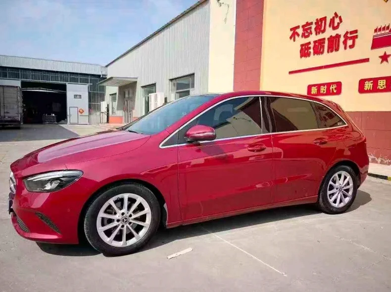 奔驰B 正面外观二