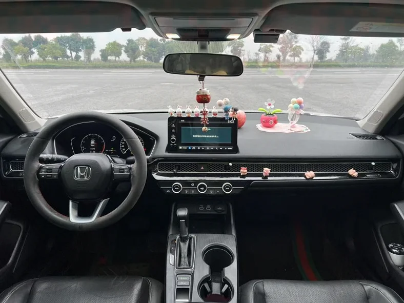 本田思域 内饰前排