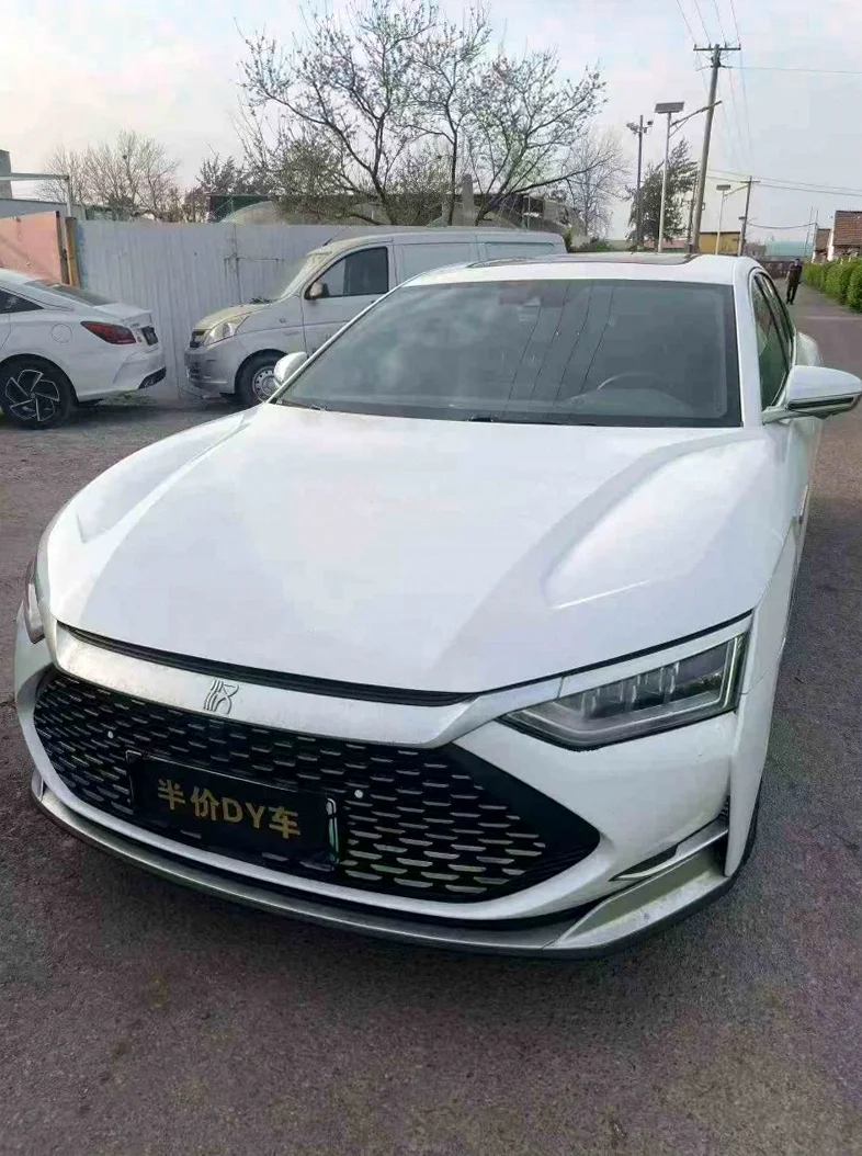 比亚迪秦 正面外观三