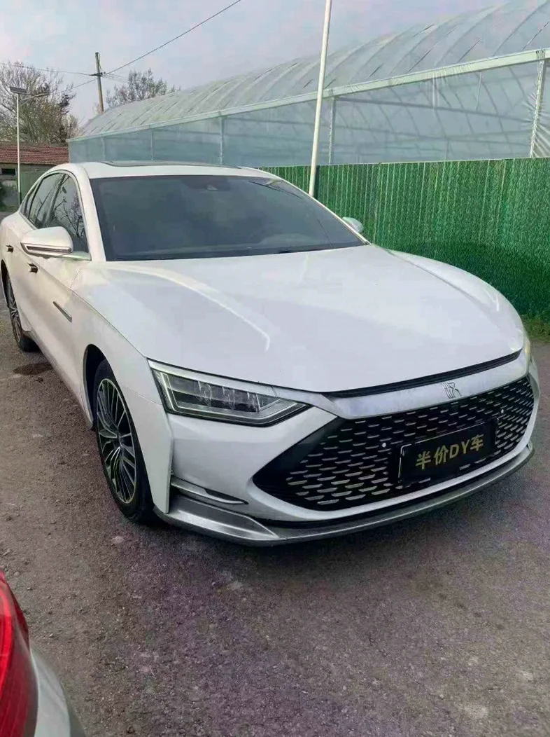 比亚迪秦 正面外观二