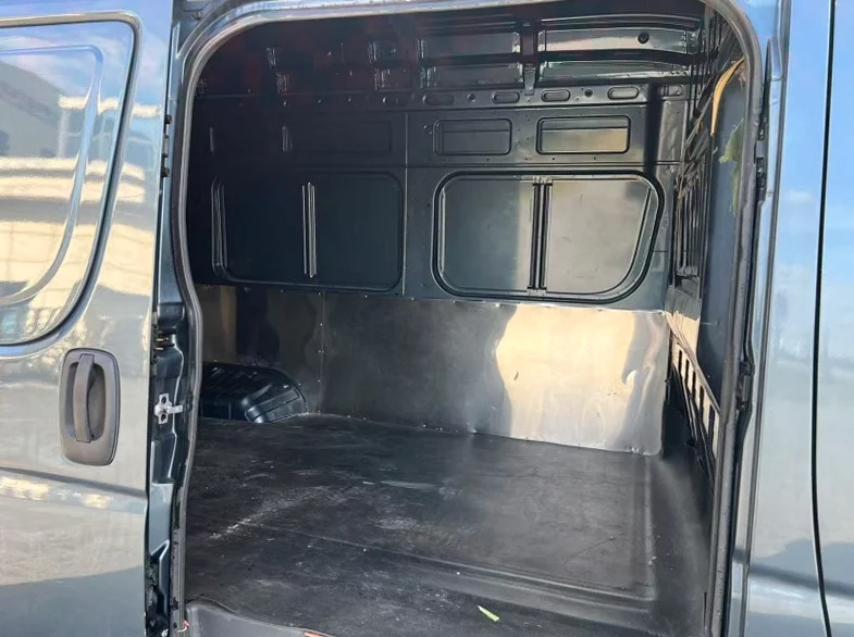 东风御风 后面外观二