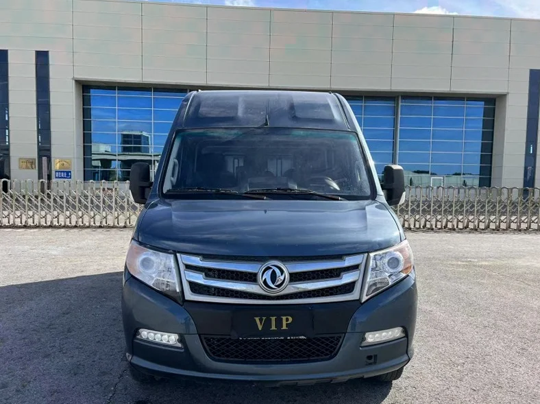 22年东风御风手动长轴高顶双胎重载箱货