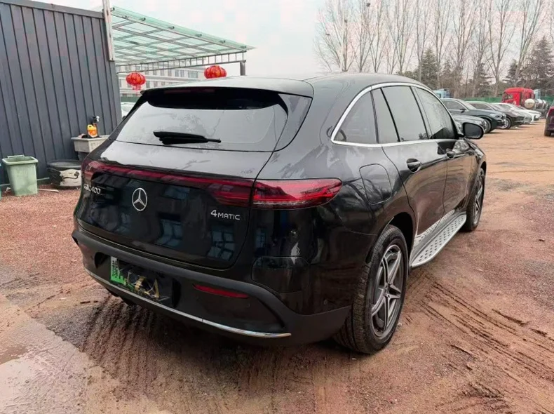 奔驰EQC 内饰前排