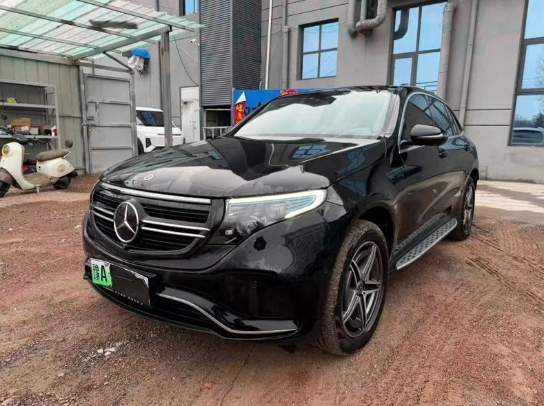 奔驰EQC 后面外观二