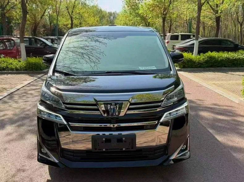 22年丰田皇冠威尔法双擎2.5L HV豪华版