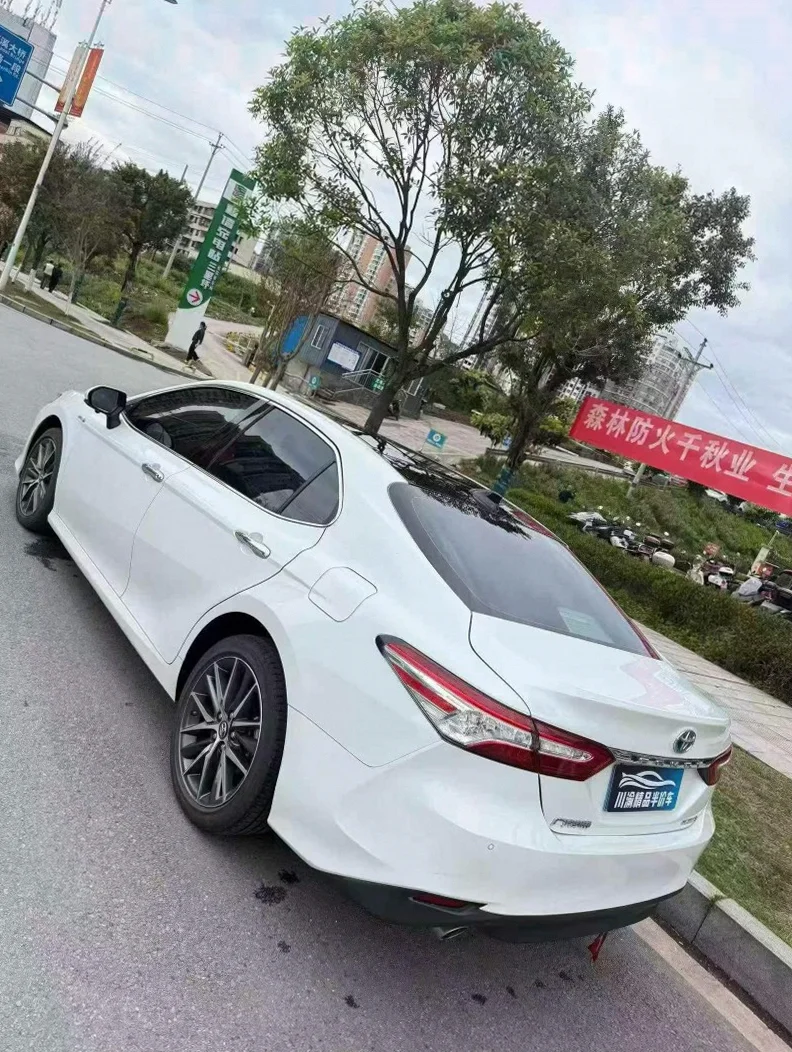 丰田凯美瑞 内饰前排