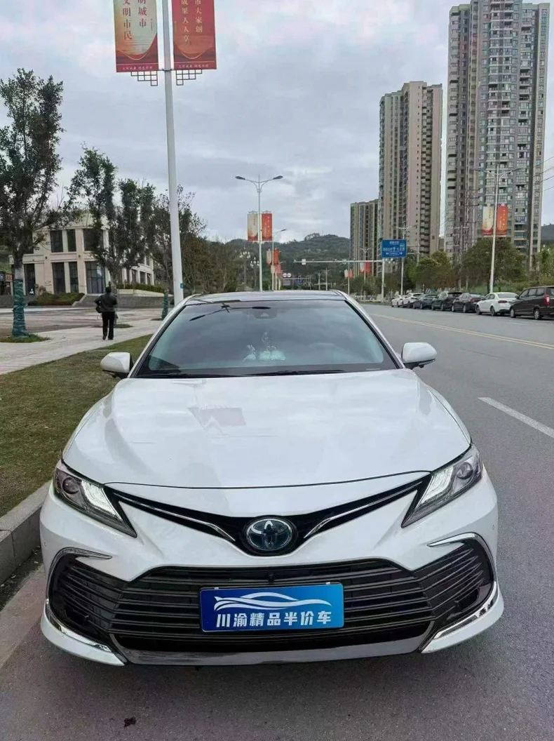 22年丰田凯美瑞2.5双擎混动