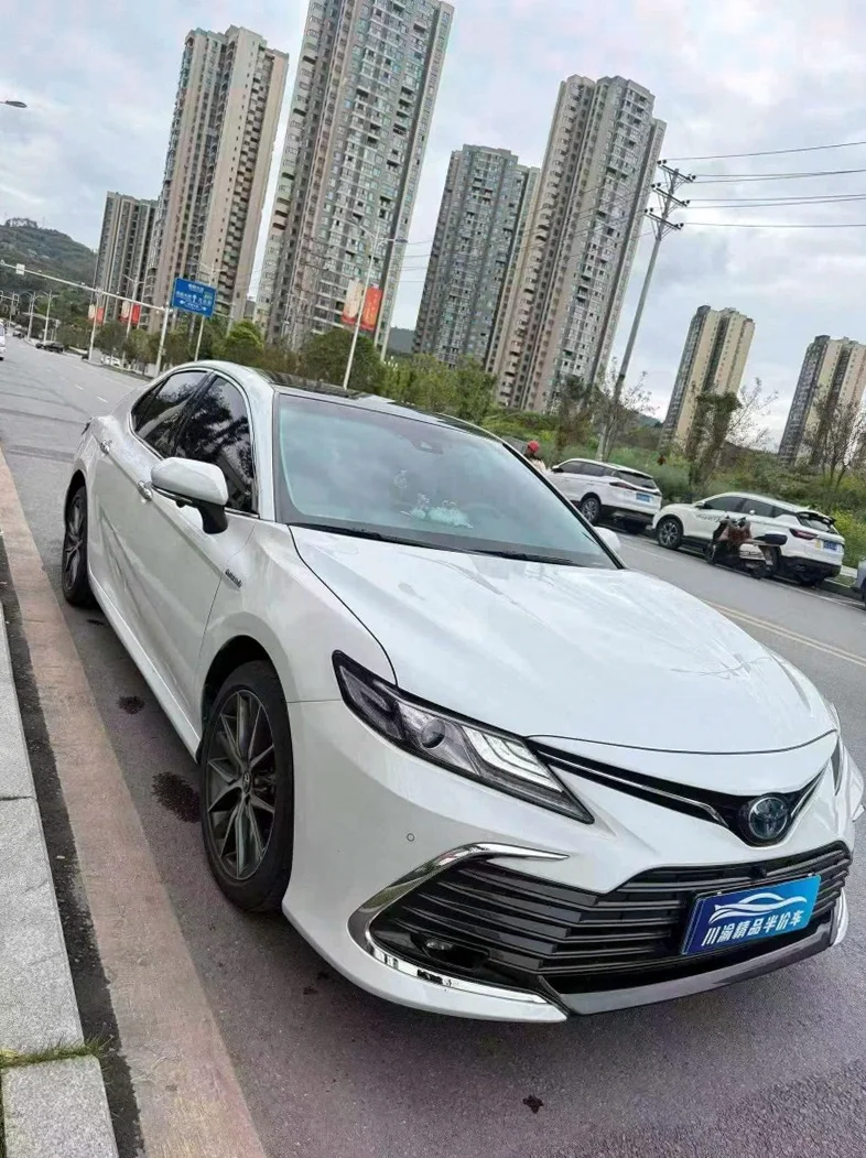 丰田凯美瑞 正面外观三