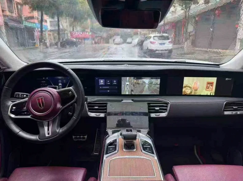 红旗E-HS9 内饰前排