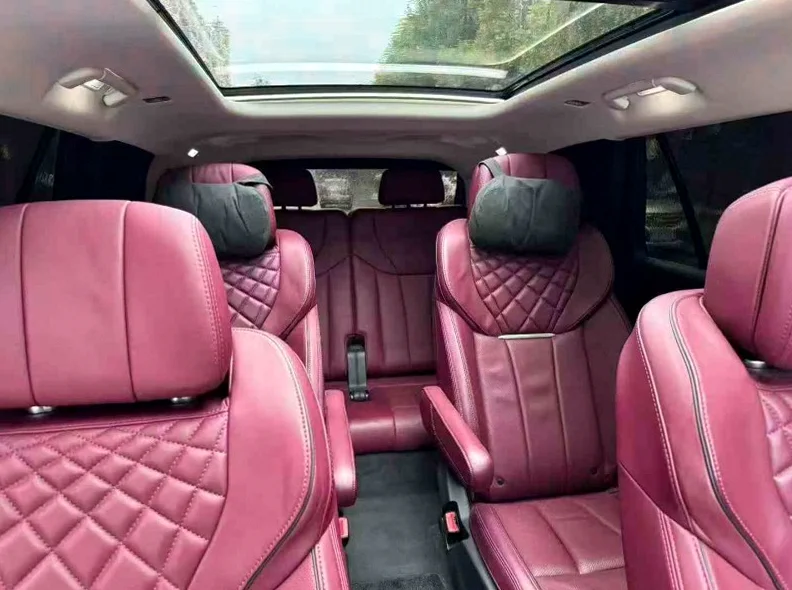 红旗E-HS9 后面外观一