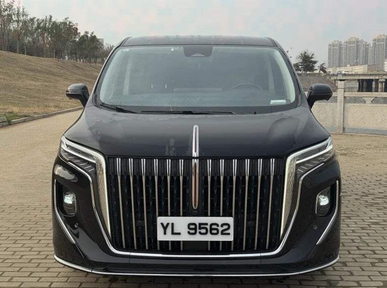 22年红旗HQ9 2.0T自动顶配