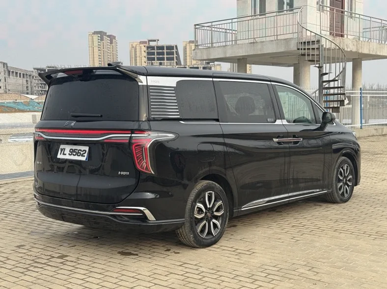 红旗HQ9 后面外观三