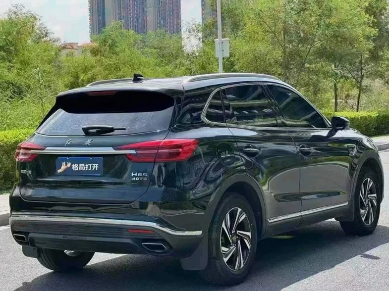 红旗HS5 后面外观三