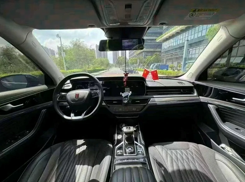 红旗HS5 内饰后排