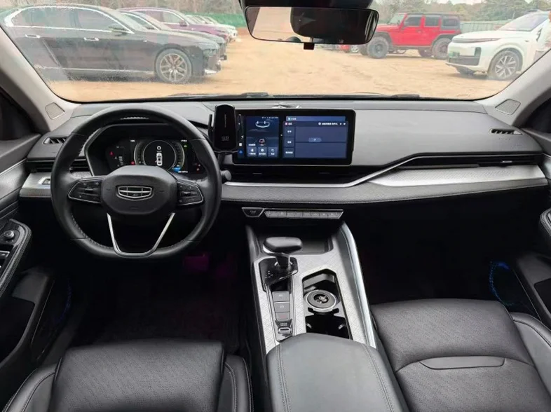 吉利星瑞 内饰后排