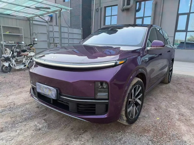 理想L8 正面外观三