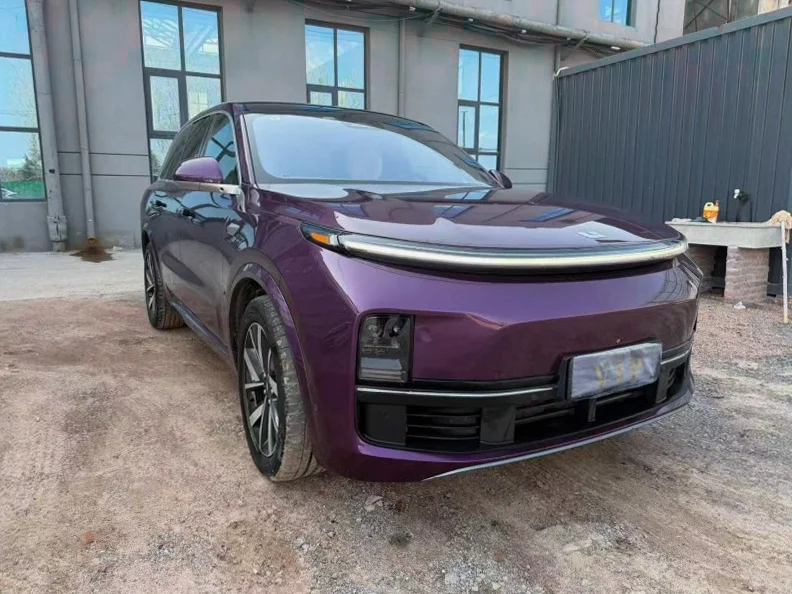 理想L8 正面外观二