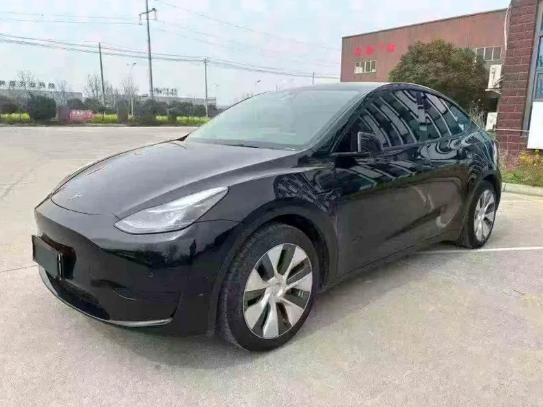 特斯拉MODEL 正面外观二