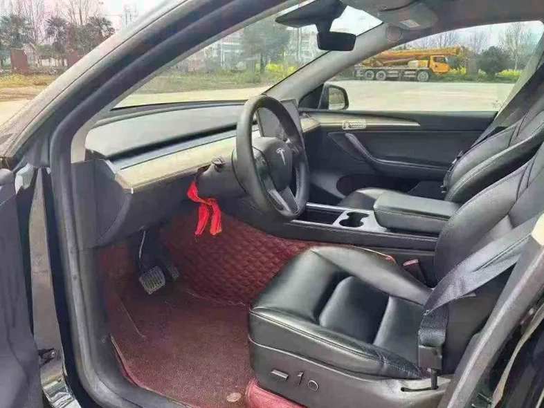 特斯拉MODEL 后面外观一