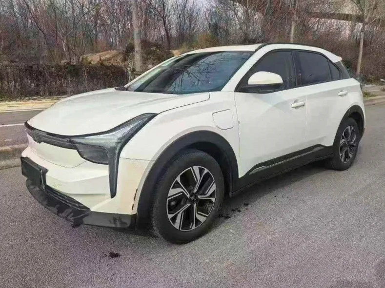 哪吒U 正面外观二