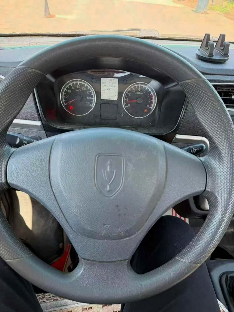 小康东风 后面外观一