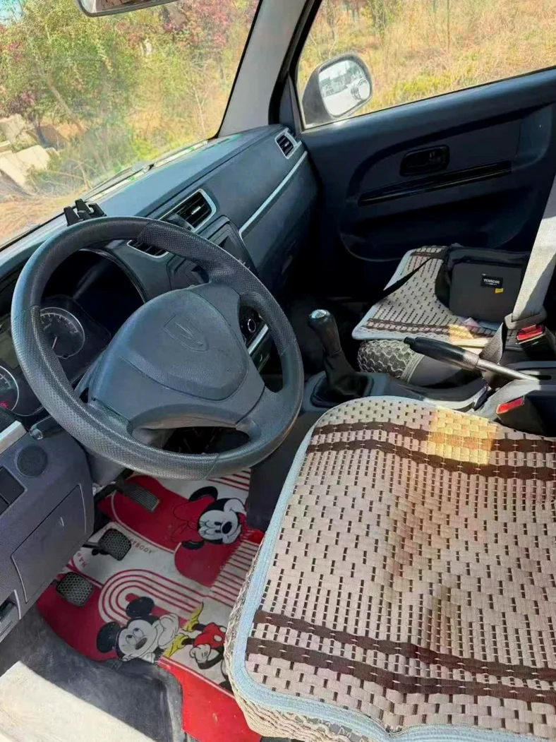 小康东风 后面外观三