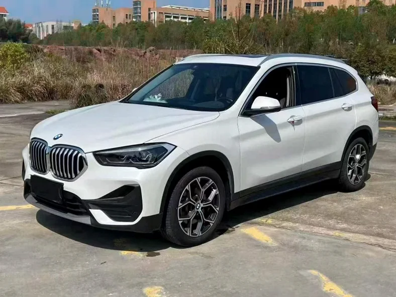 X1宝马 正面外观二