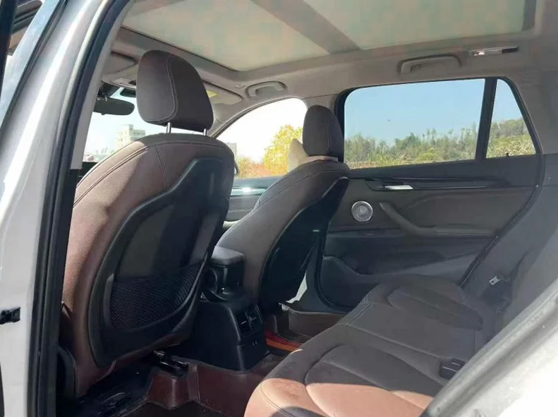 X1宝马 后面外观三