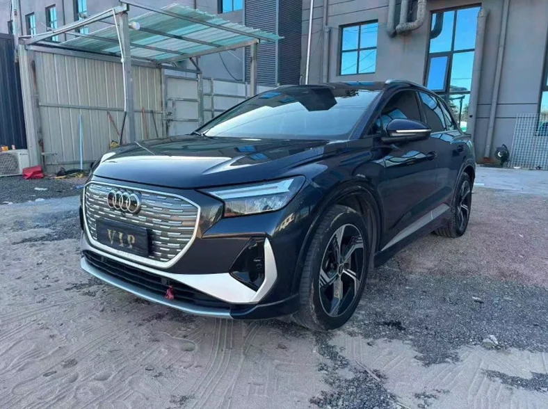 奥迪Q4 后面外观三