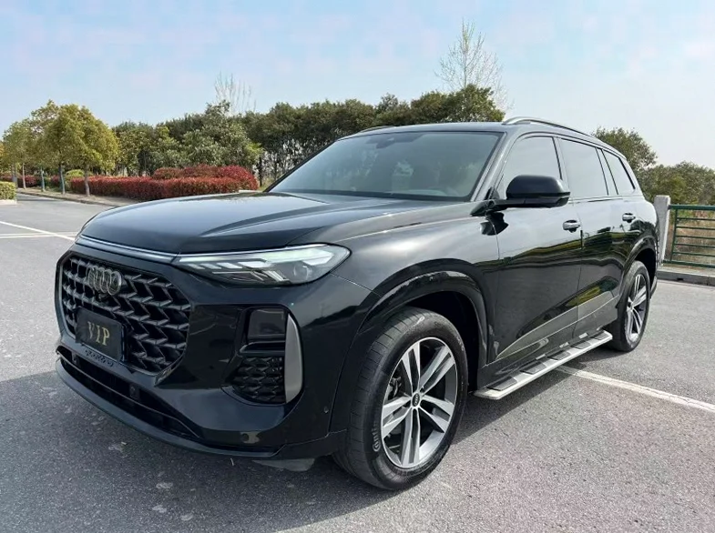 奥迪Q6 正面外观三