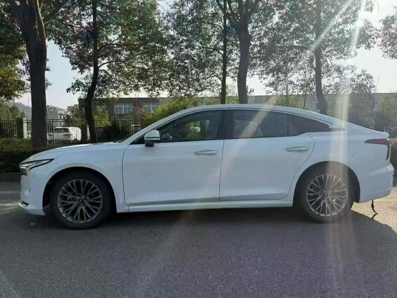 奔腾B70 正面外观二