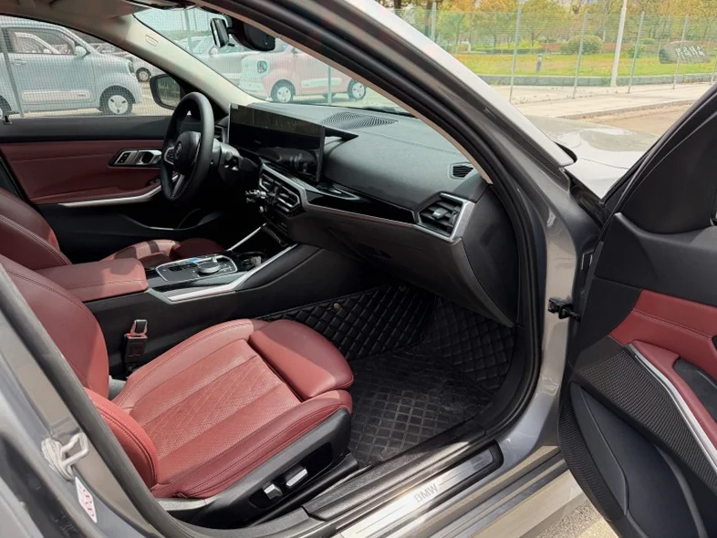 宝马I3 内饰后排