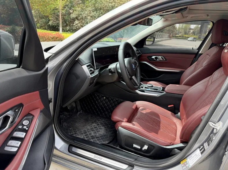 宝马I3 内饰前排