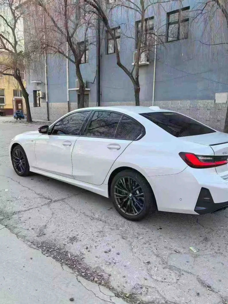 宝马3系 内饰后排