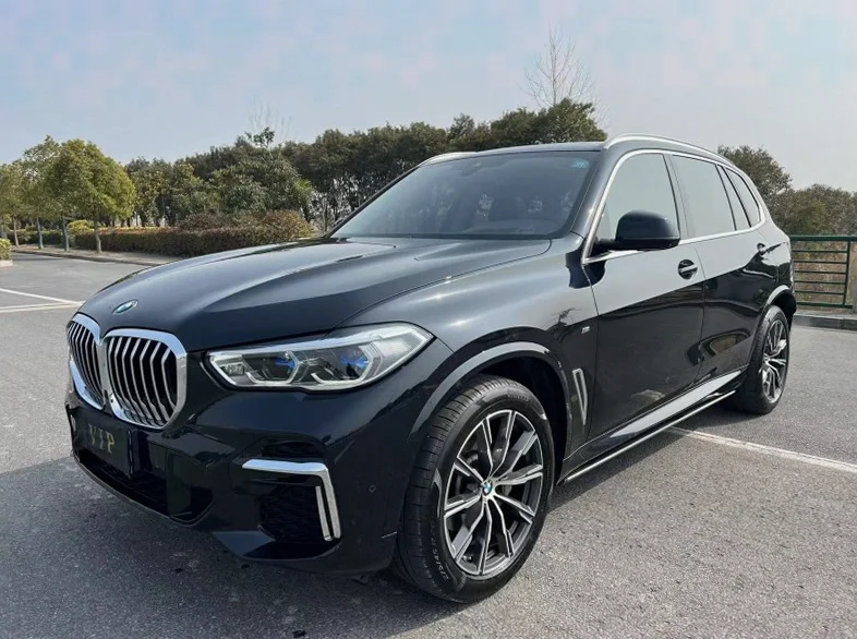 宝马X5 后面外观一