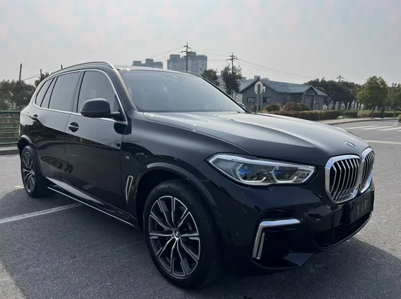 宝马X5 正面外观二