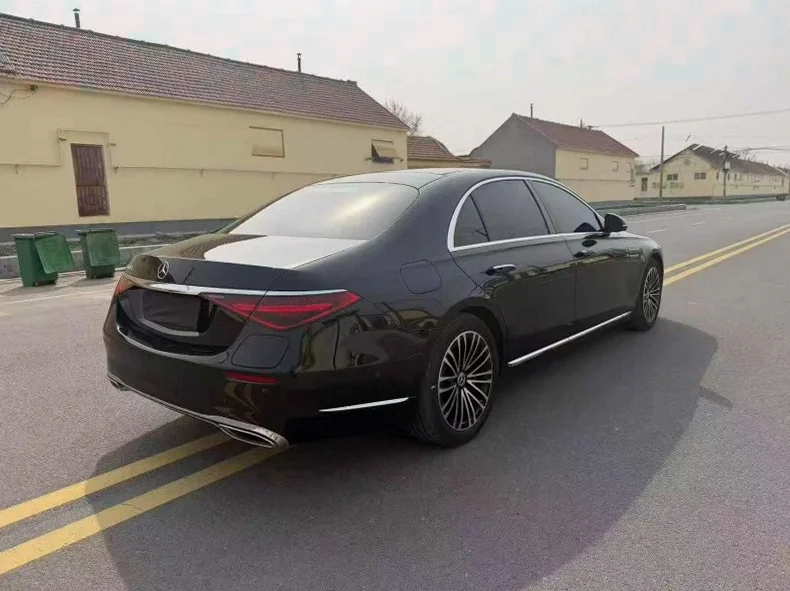 奔驰S 内饰前排