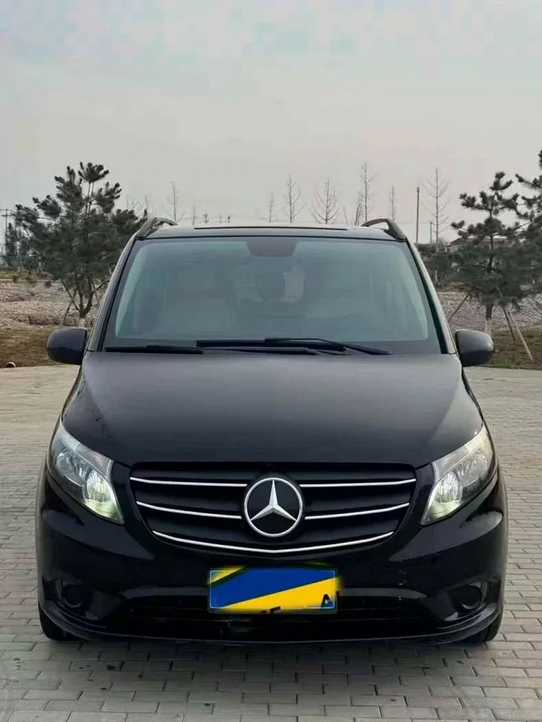 23年奔驰威霆2.0T高配