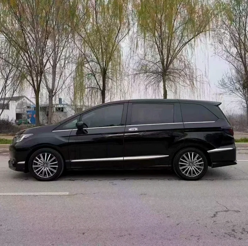 本田艾力绅 正面外观三