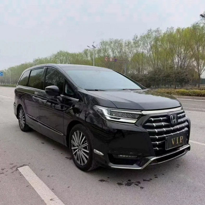 本田艾力绅 正面外观二