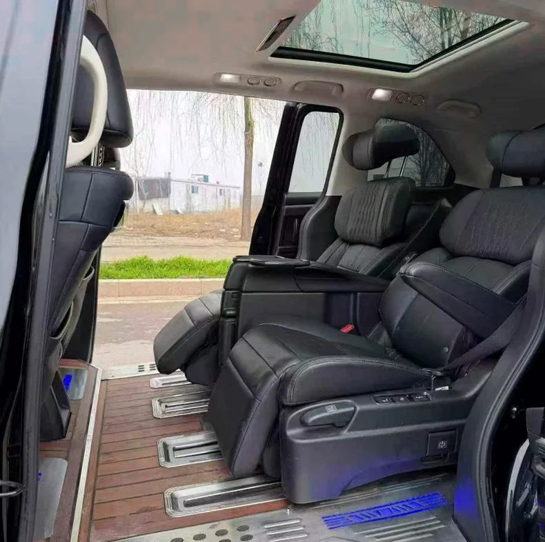 本田艾力绅 后面外观二