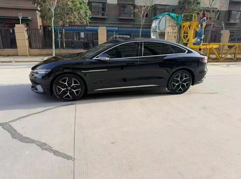 比亚迪汉 内饰前排