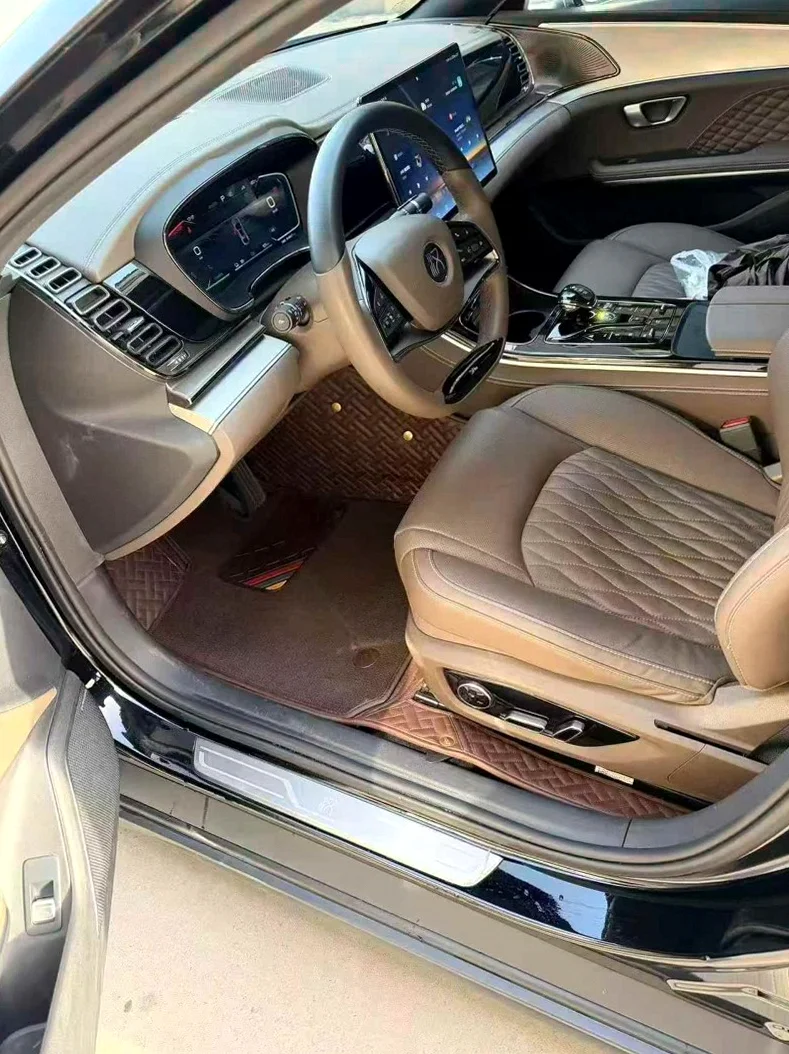 比亚迪汉 后面外观二