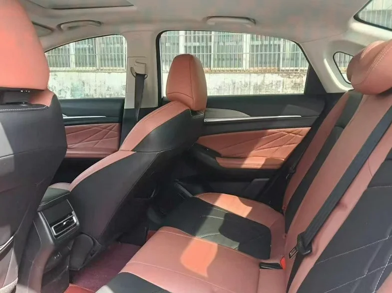 长安汽车逸动 后面外观二