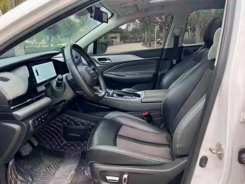 传祺埃安S 后面外观三