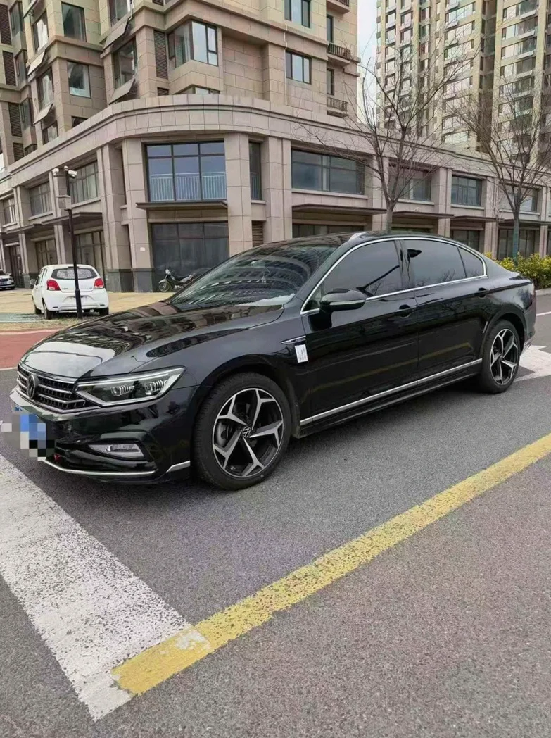 大众迈腾 正面外观三