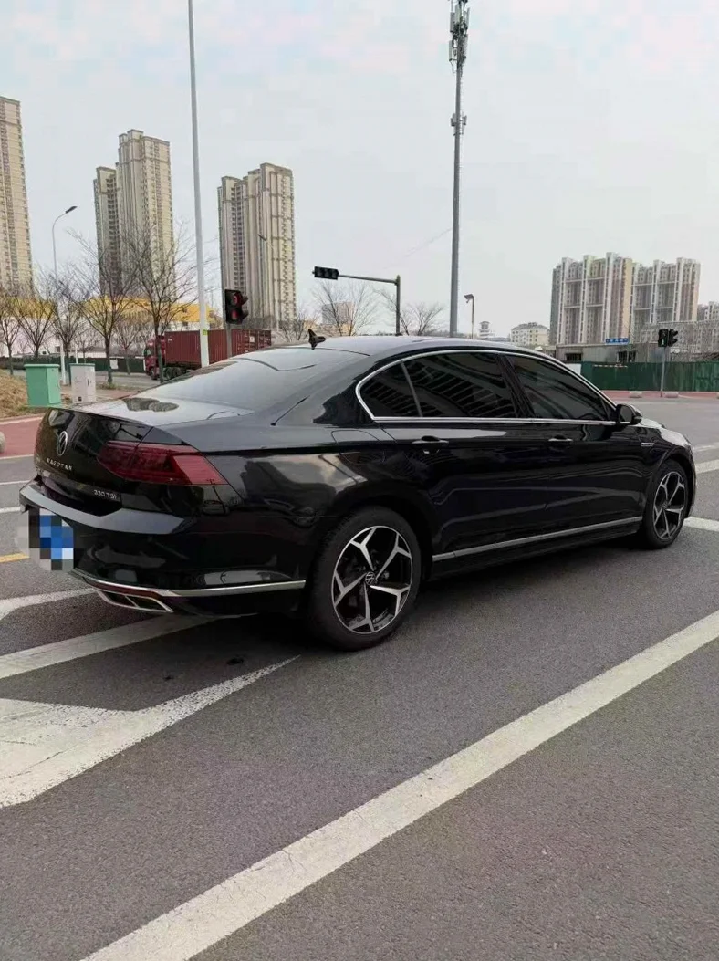 大众迈腾 后面外观二